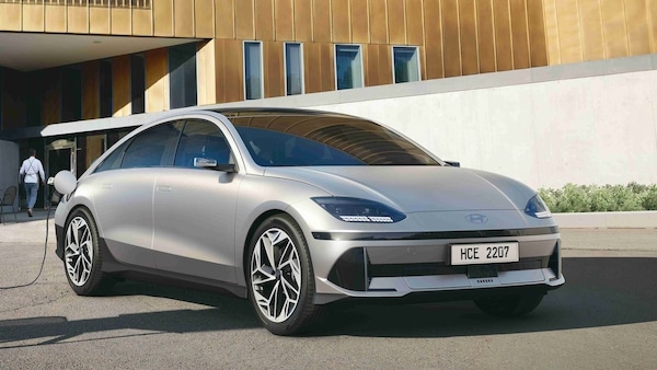 Hyundai Ioniq 6, i prezzi in Italia: aperti gli ordini