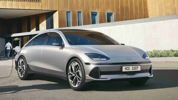 Hyundai Ioniq 6, i prezzi in Italia: aperti gli ordini