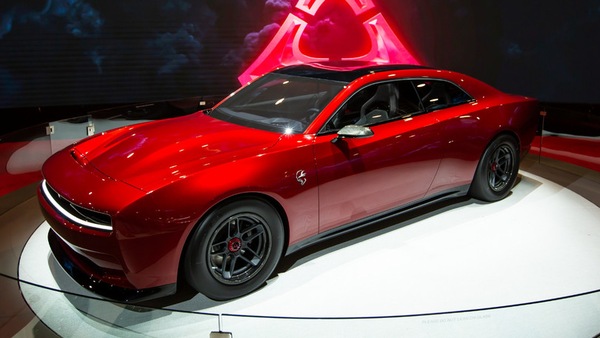Dodge, al SEMA tra futuro elettrico e tradizione V6 e V8