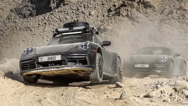 Porsche 911 Dakar, sportivissima a suo agio tra le dune