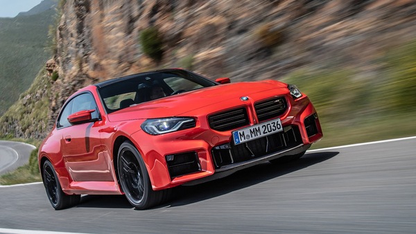 Sul nuovo numero di Auto: BMW M2, una M (da) manuale