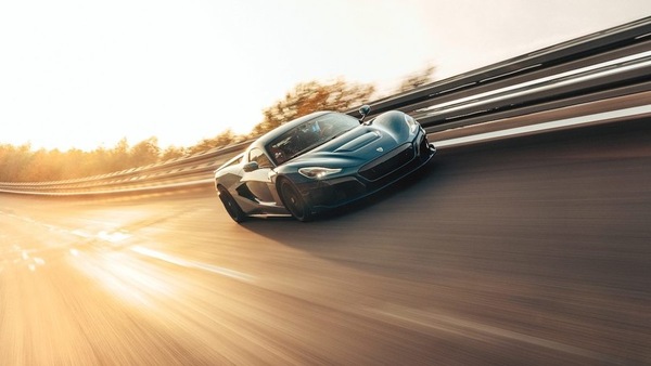 Rimac Nevera è l'auto elettrica più veloce al mondo