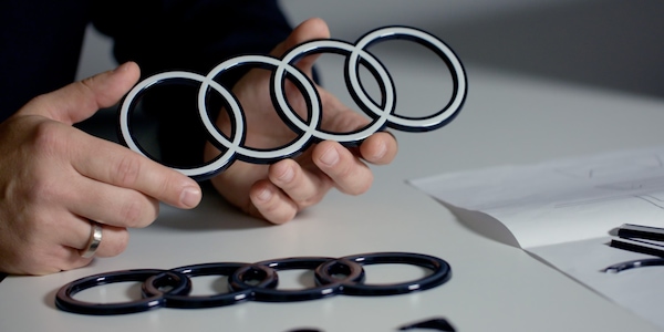 Audi cambia il logo dei Quattro Anelli, ecco come