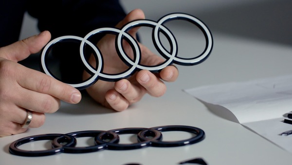 Audi cambia il logo dei Quattro Anelli, ecco come
