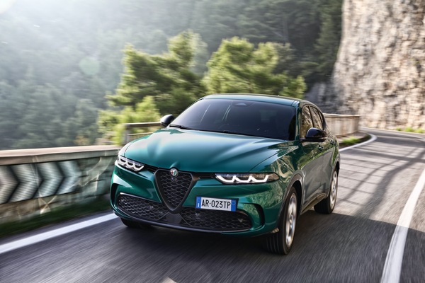 Alfa Tonale Tonale Plug-In Hybrid Q4, la prova