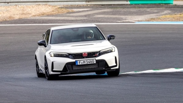Honda Civic Type R 2023, ecco quanto costa la sportività