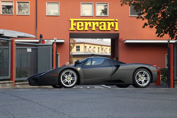 Ferrari Enzo, l'unica Nero Opaco era del Sultano del Brunei
