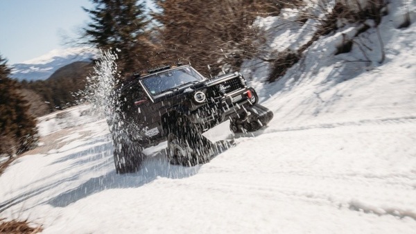 Mercedes Classe G, ecco come affronta anche la neve
