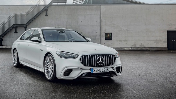 Mercedes, il 2022 si chiude in maniera positiva