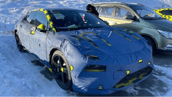 Lotus Type 133, la berlina elettrica si prepara al debutto nel 2023