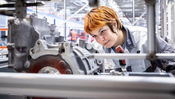 Stellantis, nuovo motore elettrico da 1 milione di pezzi l'anno