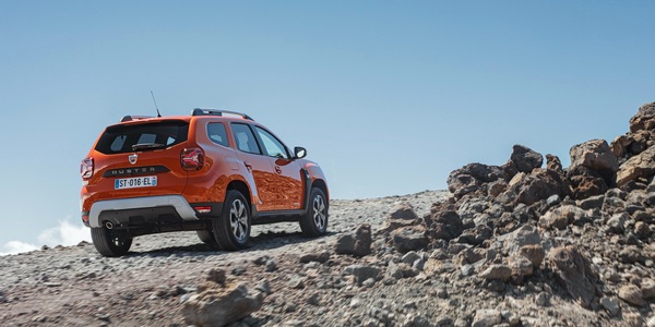 Portereste una Duster a fare acrobazie nel deserto? Noi lo abbiamo fatto, in Marocco