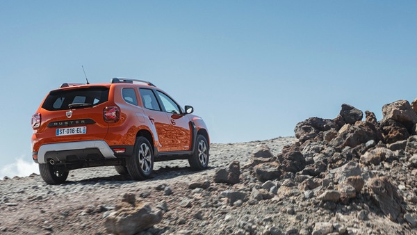 Portereste una Duster a fare acrobazie nel deserto? Noi lo abbiamo fatto, in Marocco