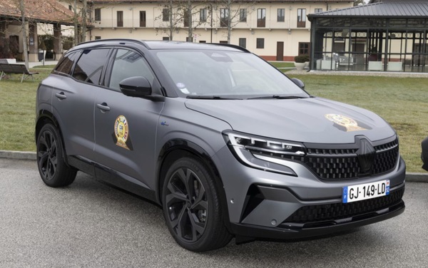Car of The Year 2023: Renault Austral, la prova al Balocco