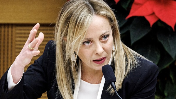 Giorgia Meloni contro lo stop alle auto endotermiche: "Lesivo al sistema produttivo"