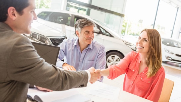 Incentivi auto, le novità del 2023: a chi spetta e modelli disponibili