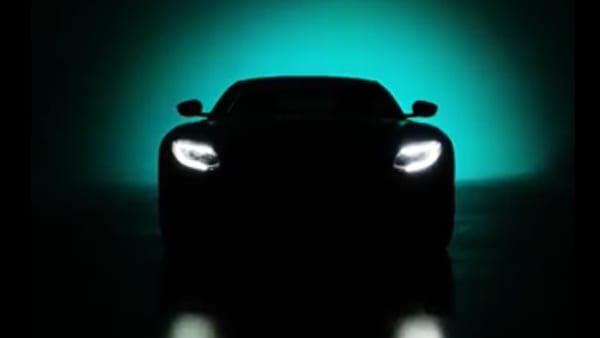 Aston Martin DBS 770 Ultimate, il V12 oltre la Superleggera