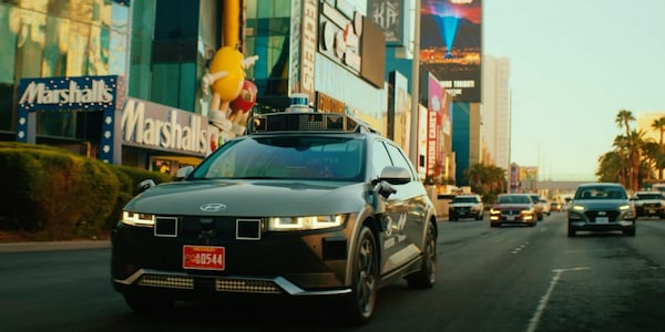 Il Robotaxi IONIQ 5 in giro per le strade di Las Vegas