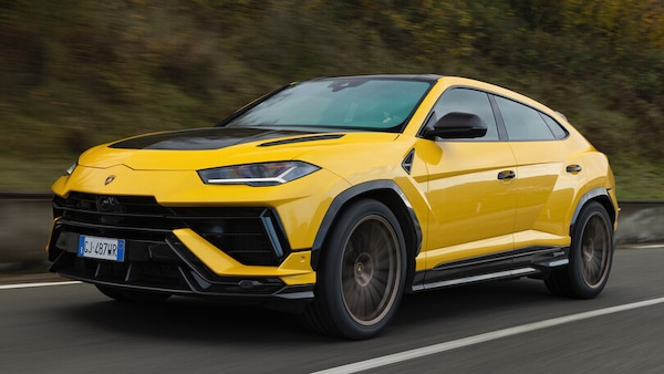 Lamborghini Urus Performante, l'hyper-Suv è tra noi