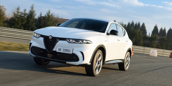 Sul nuovo numero di Auto: Alfa Romeo Tonale Plug-in Q4, la più Veloce