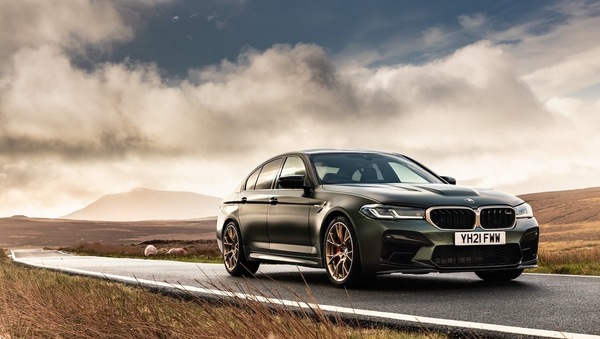 Nuova BMW Serie 5, sul mercato nel 2023 insieme all'elettrica i5