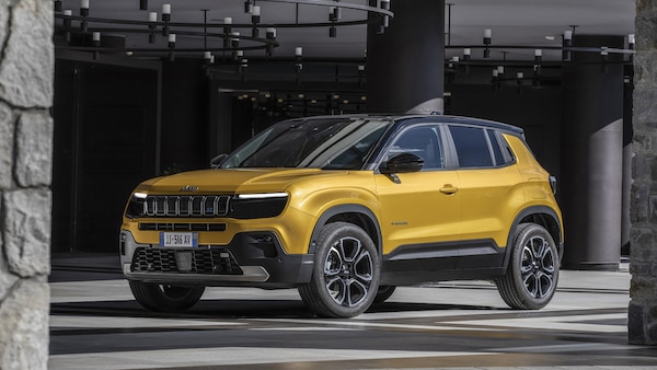 Jeep Avenger, i prezzi e gli allestimenti di benzina ed elettrica