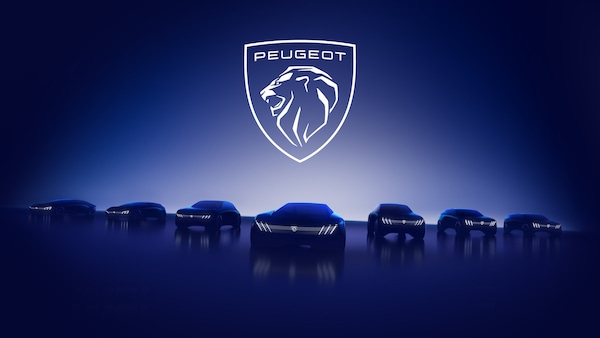 Peugeot e-3008 guida la carica delle novità elettriche