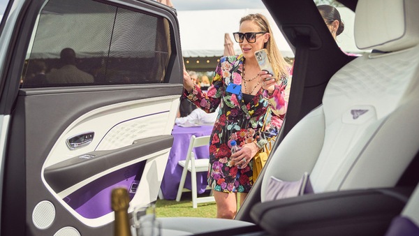 Bentley Bentayga EWB, 1 milione per la prima customizzata