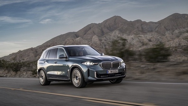 BMW X5 restyling, un 2023 all'insegna di eleganza e super ibrido