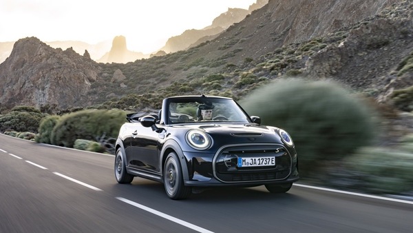 Mini Cooper SE, arriva la Cabrio in serie limitata