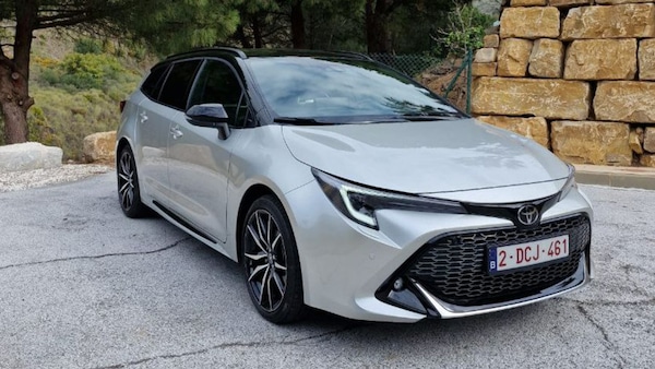 Toyota Corolla 2023, restyling di sostanza