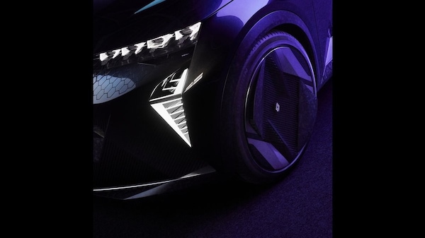 Renault Clio restyling, tutto un altro design sul frontale