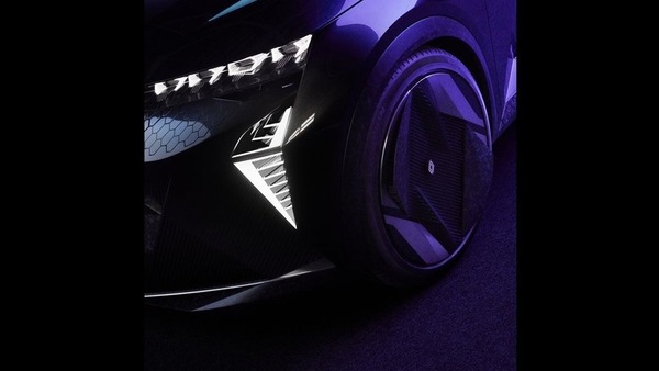 Renault Clio restyling, tutto un altro design sul frontale