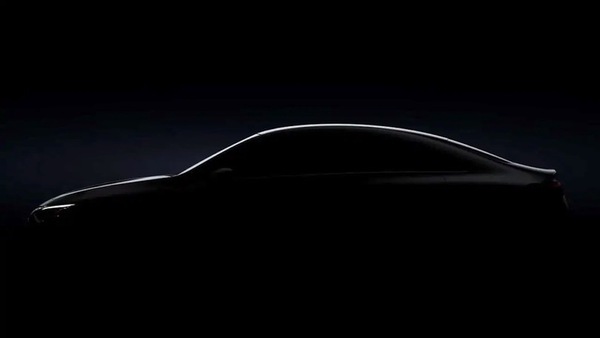 Nuova Mercedes elettrica, un teaser introdurrà la CLA Entry Luxury