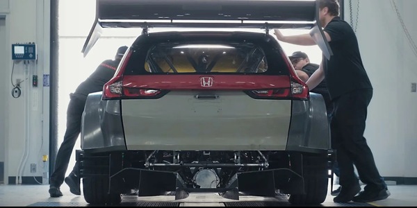 Honda CR-V Hybrid Racer Project Car, bestia ibrida da pista