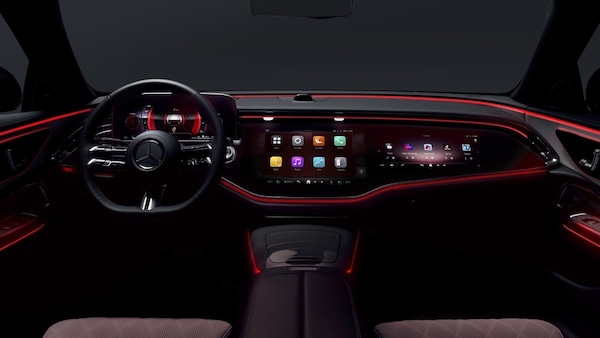 Nuova Mercedes Classe E, con il 5G in videoconferenza dal posto guida