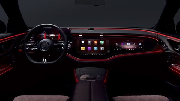 Nuova Mercedes Classe E, con il 5G in videoconferenza dal posto guida