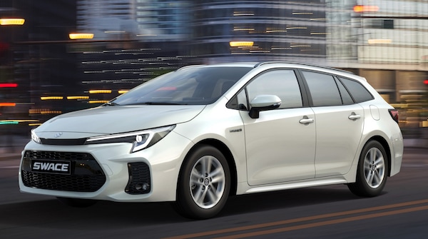 Suzuki Swace Hybrid 2023, un pizzico di potenza in più e dotazione migliore
