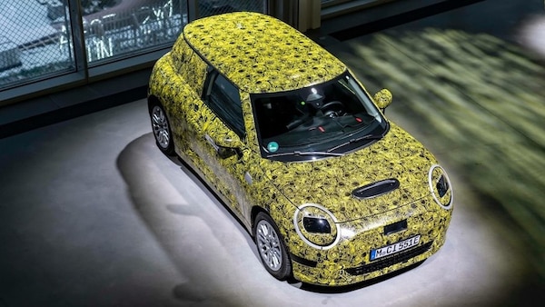 Nuova Mini Cooper E, le caratteristiche dell'elettrica che sarà anche JCW