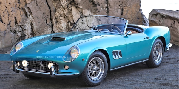 Ferrari 250 GT California Spider, l'asta da record raggiunge 17 milioni