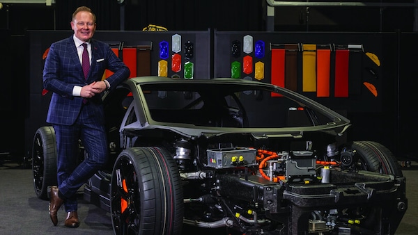 Lamborghini, Mitja Borkert esclusivo: "Ecco come vestirò la prima Lambo ibrida"