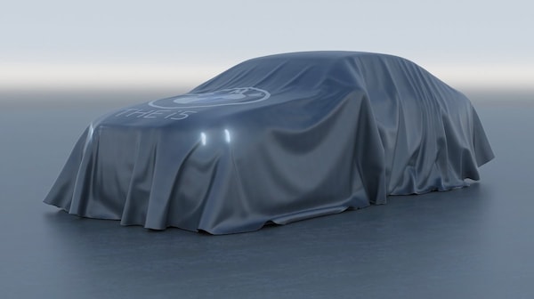 BMW, quante novità: da nuova Serie 5 a i5 berlina, Touring e iX2