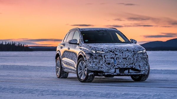Audi Q6 e-tron rivela il design, il marchio i conti record
