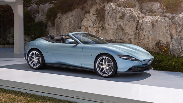 Ferrari Roma Spider, il ritorno del tetto in tela