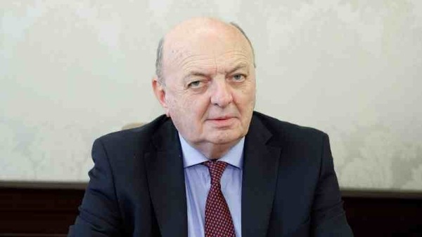 Auto elettriche, il Ministro Pichetto “Futuro della mobilità ma non al 2035”