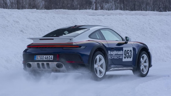 Porsche 911 Dakar e i risvolti del mito