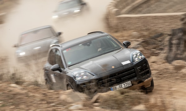 Porsche Cayenne elettrica, la produzione accanto al Cayenne termico