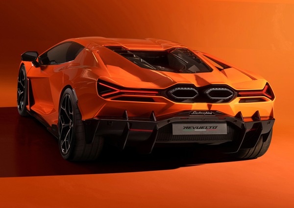 Su Auto in edicola: i segreti della Lamborghini Revuelto