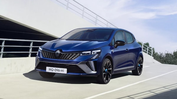 Nuova Renault Clio, restyling all'insegna della tecnologia e della sportività
