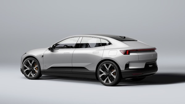 Polestar 4, stile davvero coupé per il suv senza lunotto